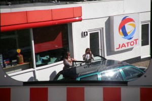 OLYMPUS DIGITAL CAMERA