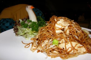 eksperiments sākās ar vakariņām ķīniešu restorānā